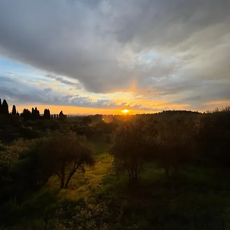 Tuscan Sunrise Apartment Monteriggioni